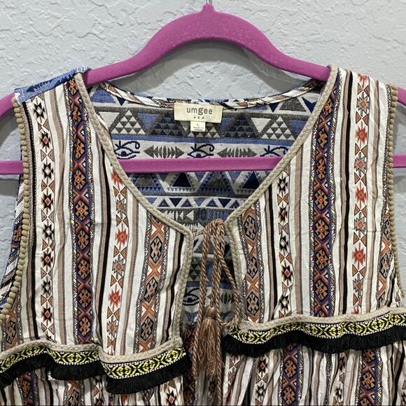 Umgee tie front vest Size Large BOHO - Picture 4 of 10